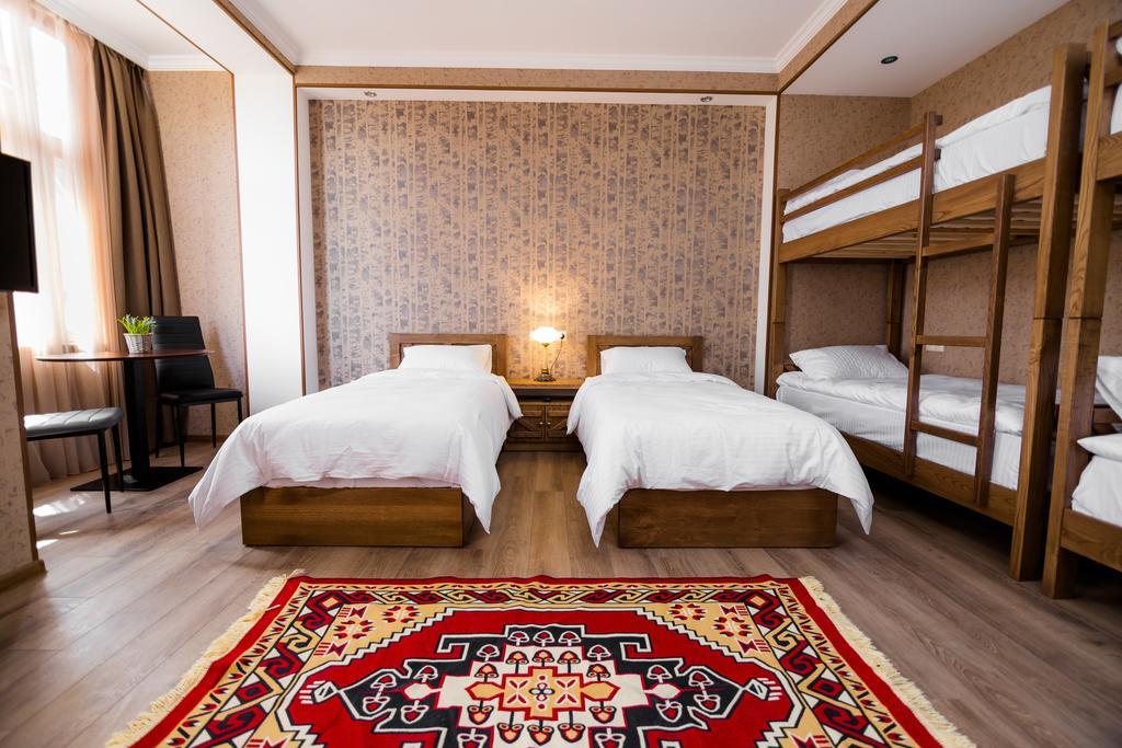 Metekhi'S Galavani Hotel Tbilisi Exterior foto