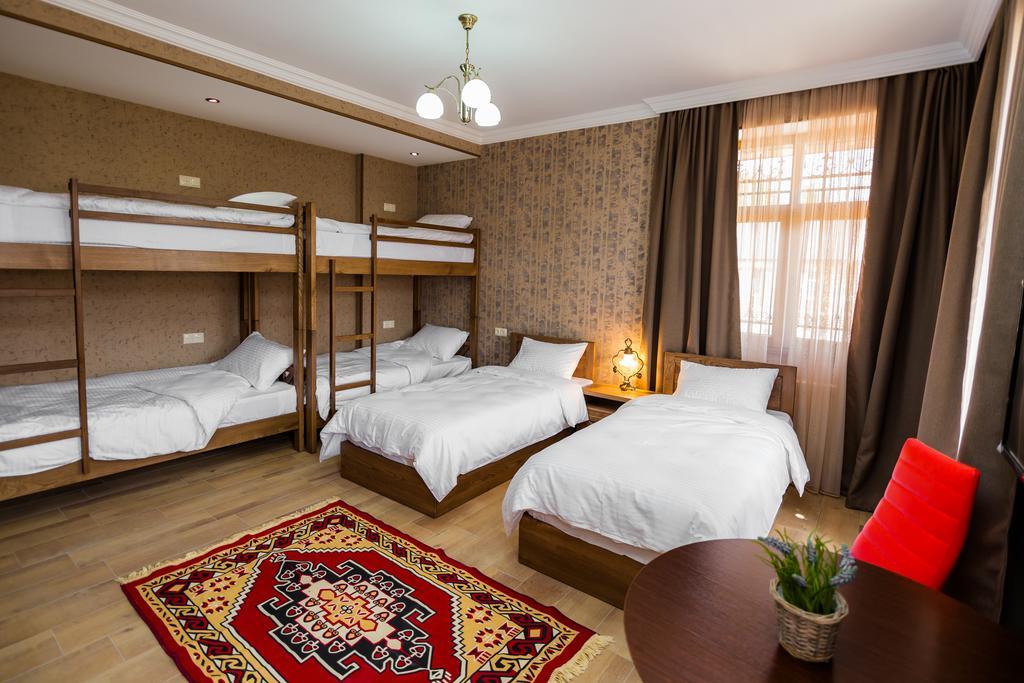 Metekhi'S Galavani Hotel Tbilisi Zimmer foto