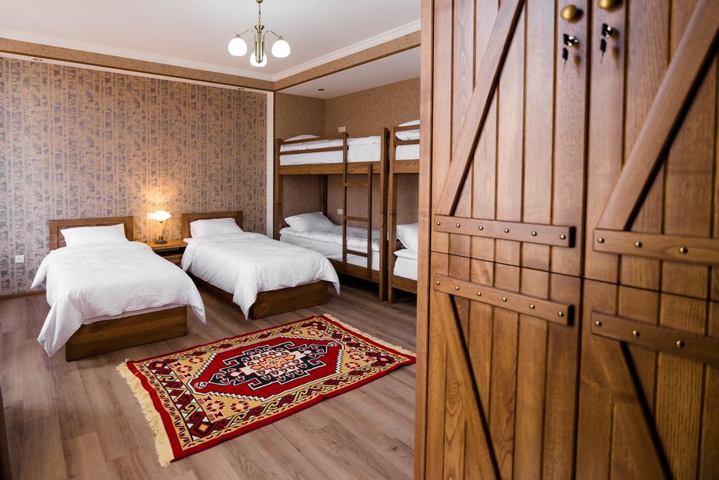Metekhi'S Galavani Hotel Tbilisi Zimmer foto